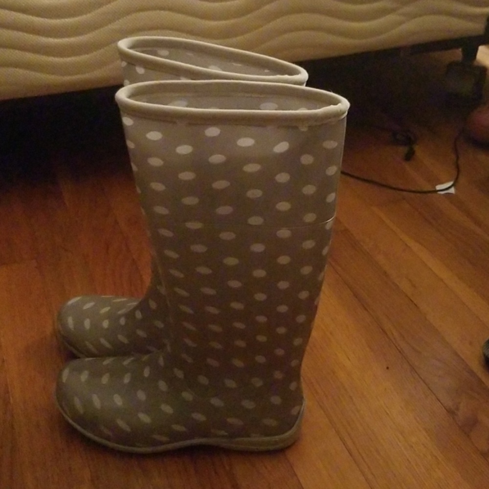 Gray Polkadot Rain boots
